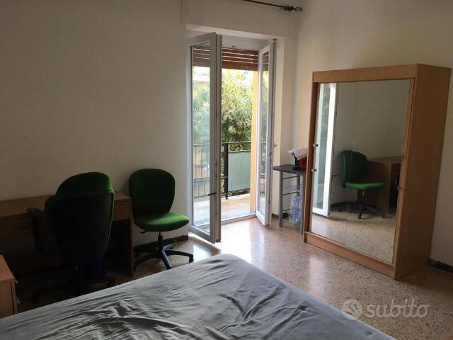 Due stanze disponibili in via Napoli N 40