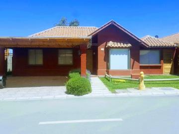 Dueño VENDE o arrienda con promesa de compraventa casa barrio Ayres de Chicureo