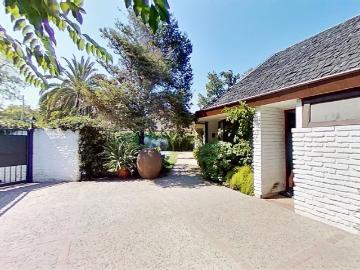 Dueño Vende sin Comisión Excelente Ubicación. 6D, 4B. Jardín formado