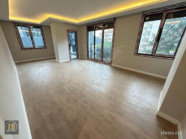 DUHADAN AY KONAKLARI SİTESİNDE OTOPARKLI 3+2 TERASLI DUBLEX