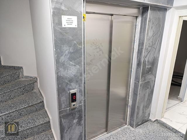DUHADAN TAM MERKEZDE YOKUŞSUZ FULL EŞYALI SIFIR BİNADA 2+1 DAİRE