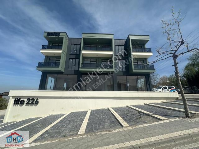 Duhan Emlak'tan Yüksek Yatırım Potansiyelli 620m2 Köşe Dükkan