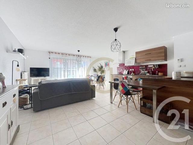 Duplex/Triplex 3 pièces 71 m²