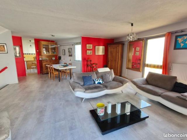 Duplex/Triplex 5 pièces 143 m²
