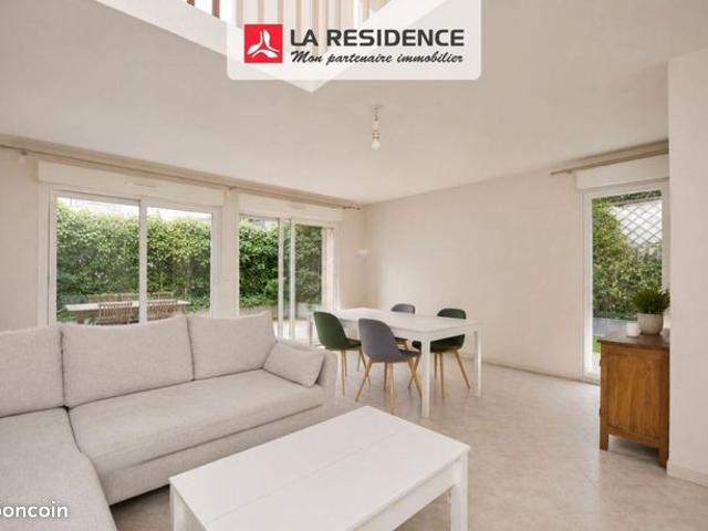 Duplex/Triplex 6 pièces 142 m²