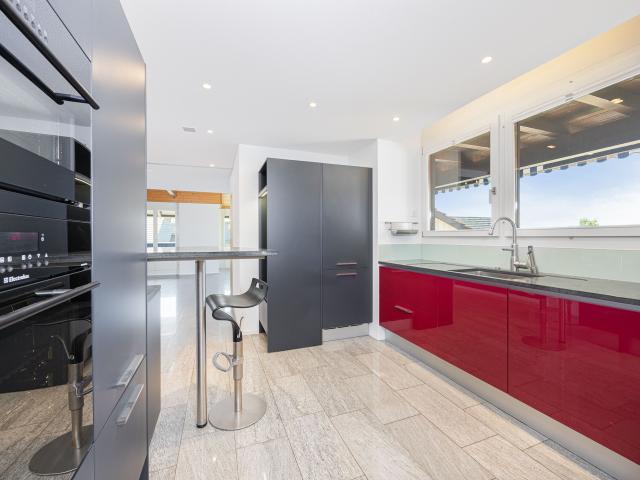 Duplex/two level with 5.5 rooms on sale in Uerzlikon 168 m² | dreamo. Ch