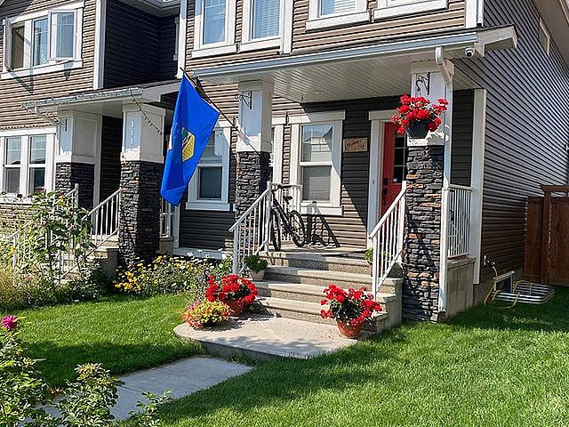 Duplex 3 Bed 2.5 Bath In Cochrane