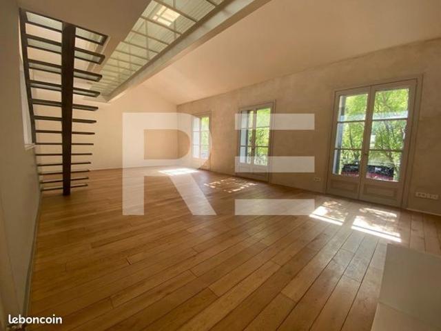 Duplex 3 pièces 154 m²