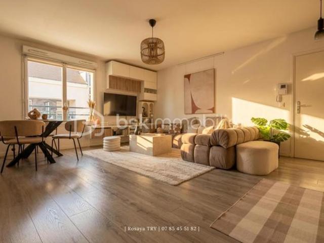 DUPLEX 3 PIÈCES – CENTRE VILLE VIEUX TORCY – LOGGIA + BALCON – PARKING