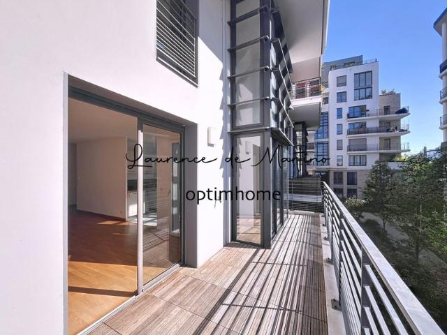 Duplex 3 pièces au 2? et 3? étage avec balcon, loggia et parking, proche RER A Nanterre Ville