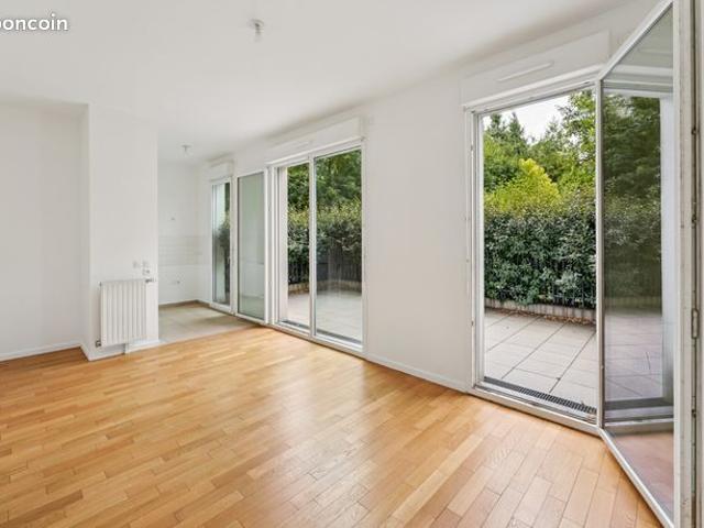 Duplex 3 pièces avec terrasse Cergy