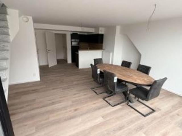 DUPLEX 3 SLPK’S MET PRACHTIG ZIJDELINGS ZEEZICHT TE BLANKE