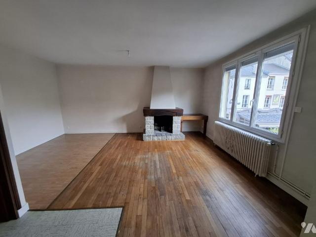 DUPLEX