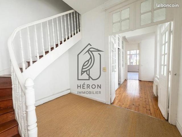 Duplex 10 pièces 275 m²