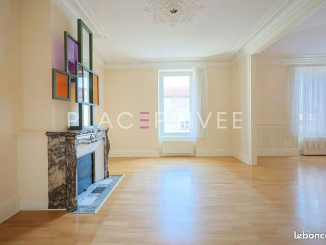 Duplex 10 pièces 224 m²