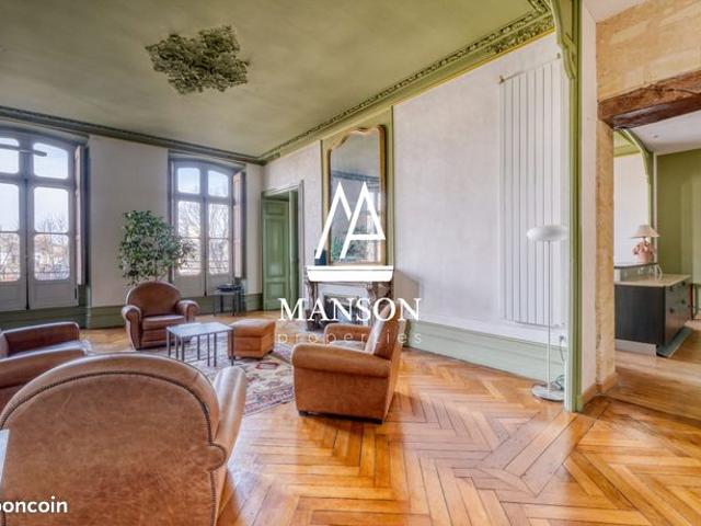 Duplex 10 pièces 393 m²