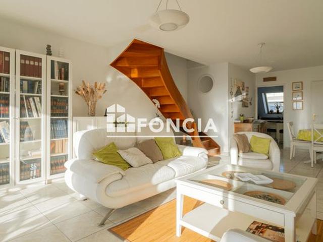 DUPLEX 145m2 Dernier étage avec terrasse – Double box Secteur Prado, 8ᵉ arrondissement