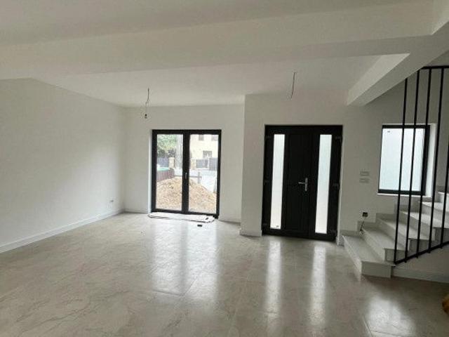 Duplex, 147 mp, Zona centrala, Radauti