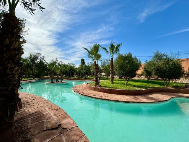 Duplex 185 m2 standing dans résidence avec piscine