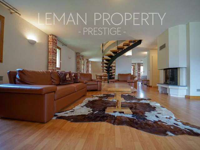 DUPLEX 220m² GOLF DE GIEZ