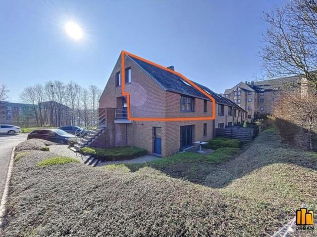 Duplex 2 ch. + parking obligatoire 15.000 € en sus