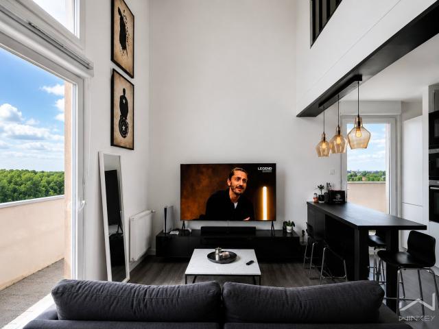 DUPLEX 2 PIÈCES AVEC TERRASSE PANORAMIQUE VIE EN BORD DE SEINE