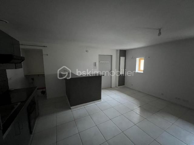 Duplex 2 pièces avec dressing au cœur de Magny en Vexin