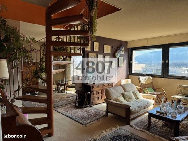 Duplex 7 pièces 157 m²