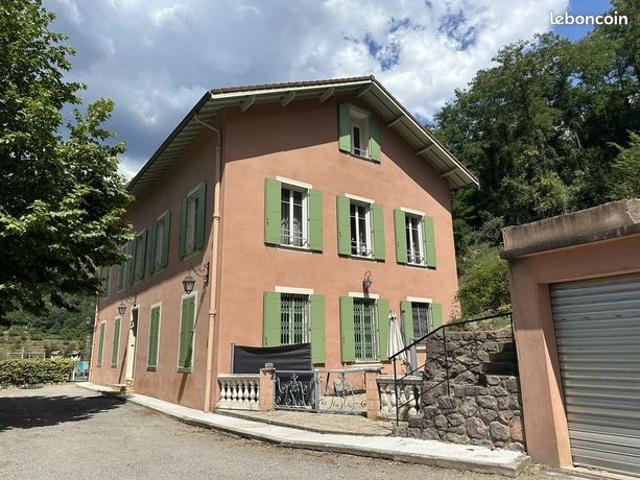 Duplex 7 pièces 192 m²