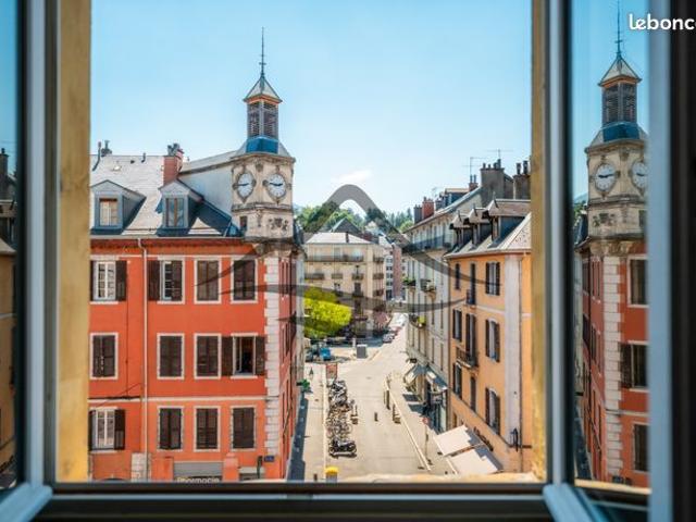Duplex 7 pièces 203 m²