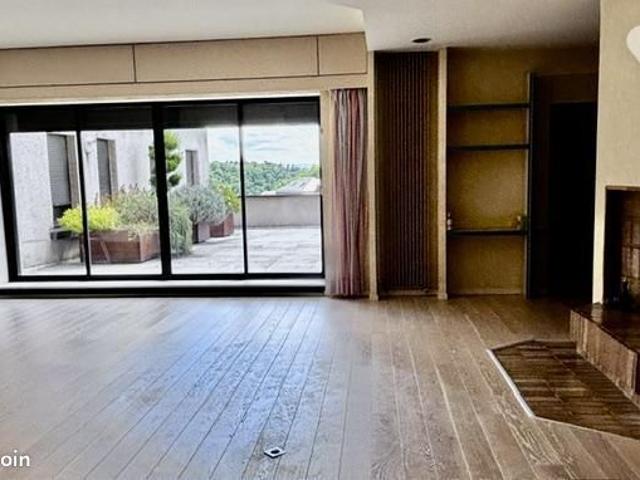 Duplex 7 pièces 219 m²