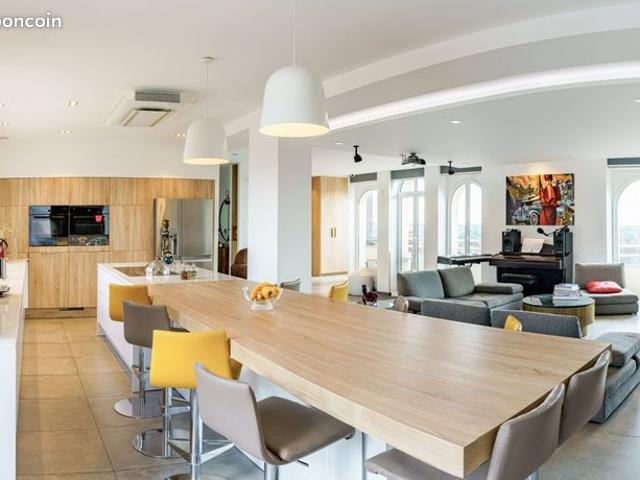 Duplex 7 pièces 212 m²