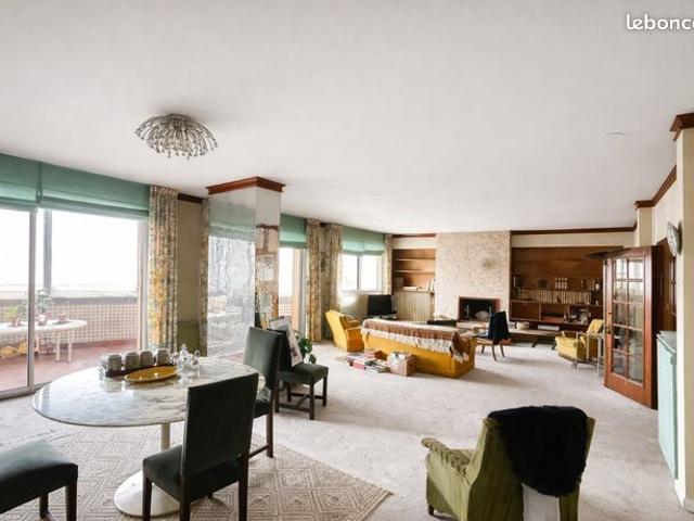 Duplex 7 pièces 213 m²