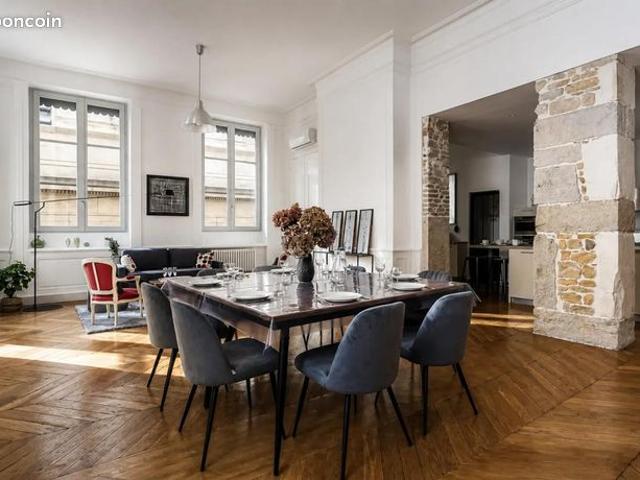 Duplex 7 pièces 231 m²