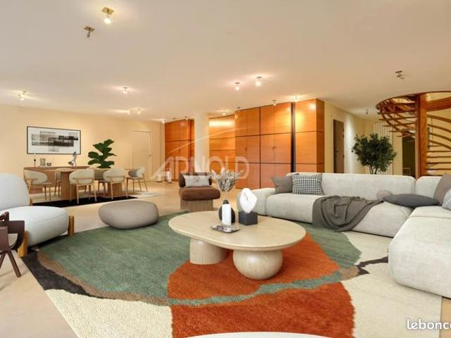 Duplex 7 pièces 284 m²