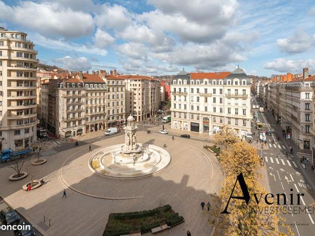 Duplex 7 pièces 280 m²
