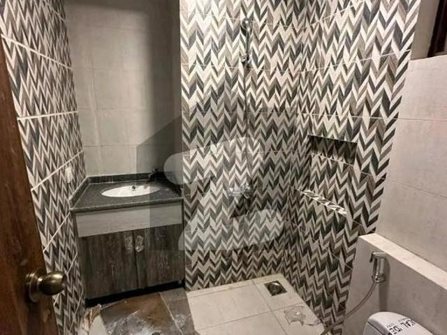 Duplex 4 bed Dd Available For Rent Jinnah Avenue