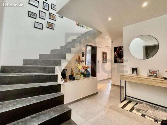 Duplex 4 pièces 103 m²