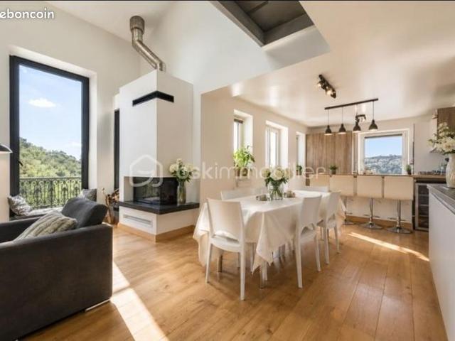 Duplex 4 pièces 132 m²
