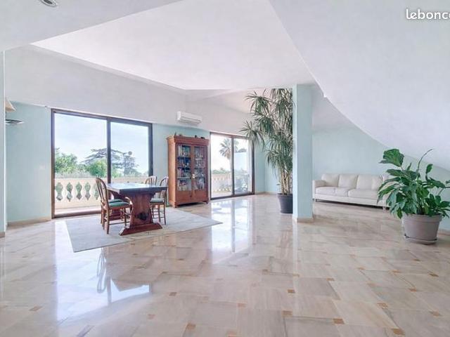 Duplex 4 pièces 145 m²