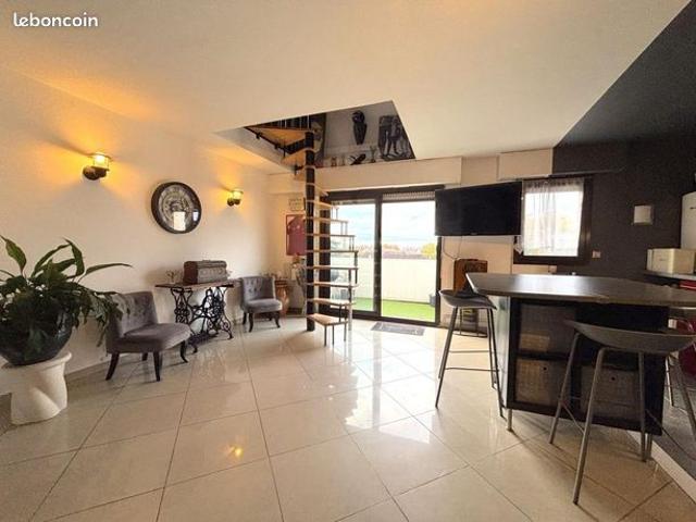 Duplex 4 pièces 77 m²