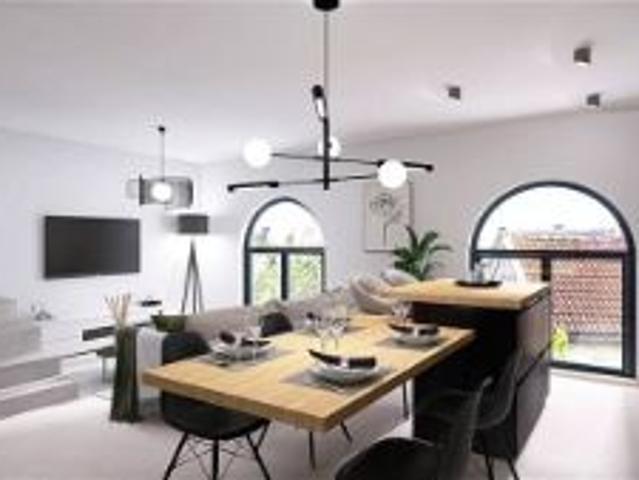 DUPLEX