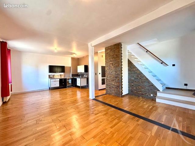 Duplex 5 pièces 104 m²