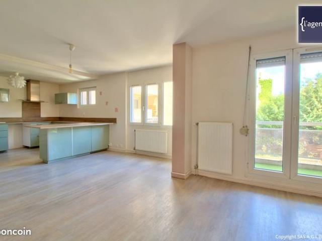 Duplex 5 pièces 104 m²