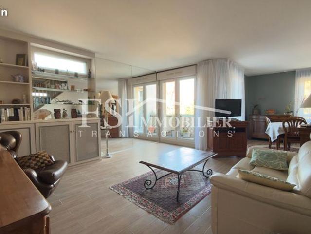 Duplex 5 pièces 104 m²