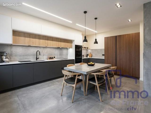 Duplex 5 pièces 107 m²