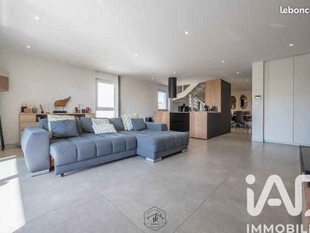 Duplex 5 pièces 110 m²
