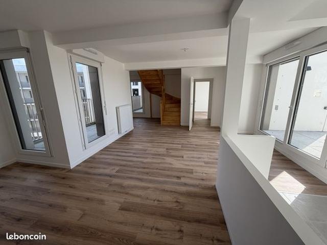 Duplex 5 pièces 111 m²
