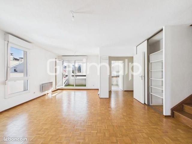 Duplex 5 pièces 111 m²