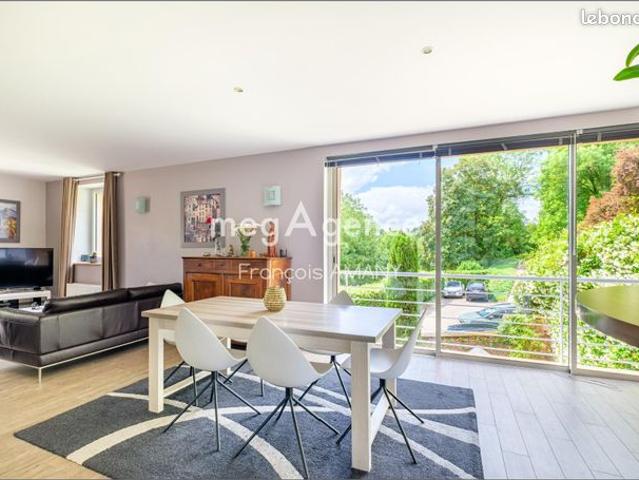 Duplex 5 pièces 137 m²